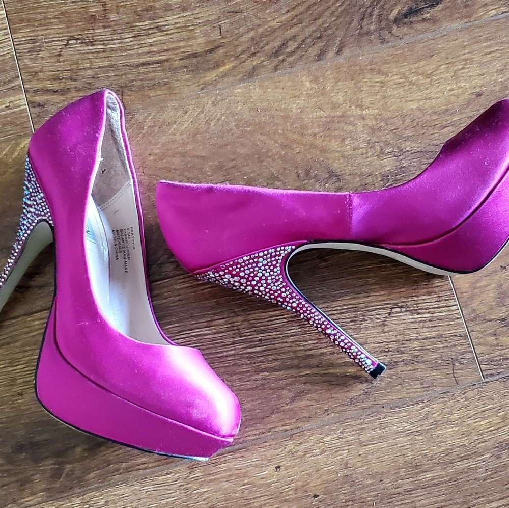 Steve Madden Platform Heels 👠